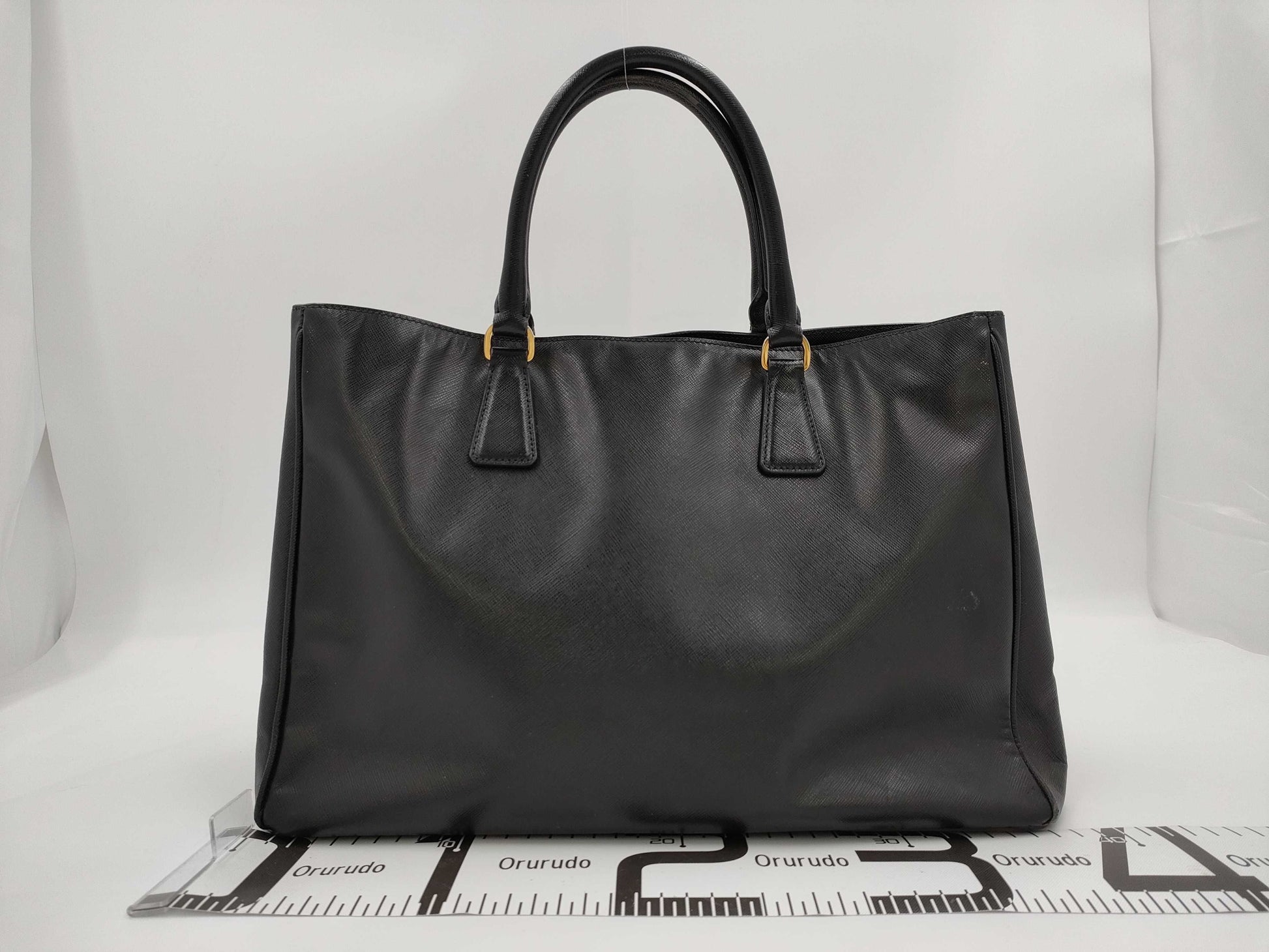 PRADA Saffiano Galleria 2-Way Handbag in Black with GD Hardware and Shoulder Strap with Clochet