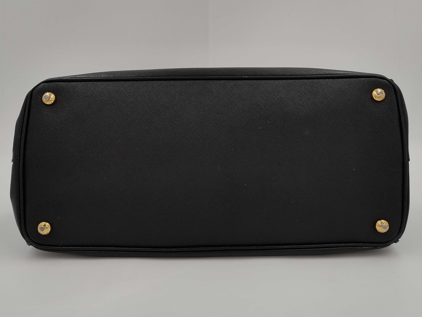 PRADA Saffiano Galleria 2-Way Handbag in Black with GD Hardware and Shoulder Strap with Clochet