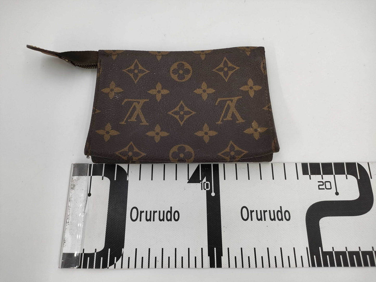 LOUIS VUITTON Monogram Pouch