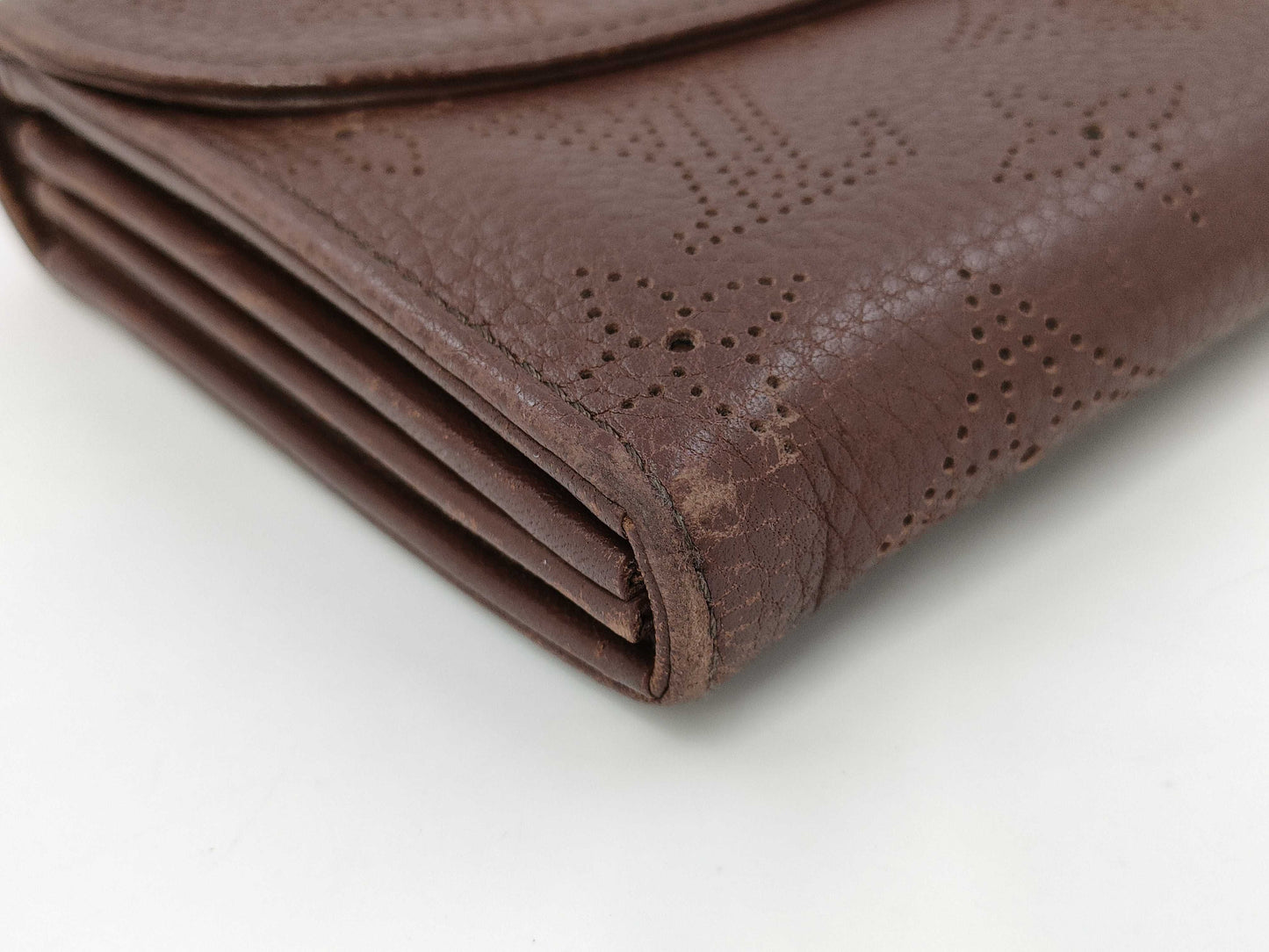 LOUIS VUITTON Mahina Brown Long Wallet