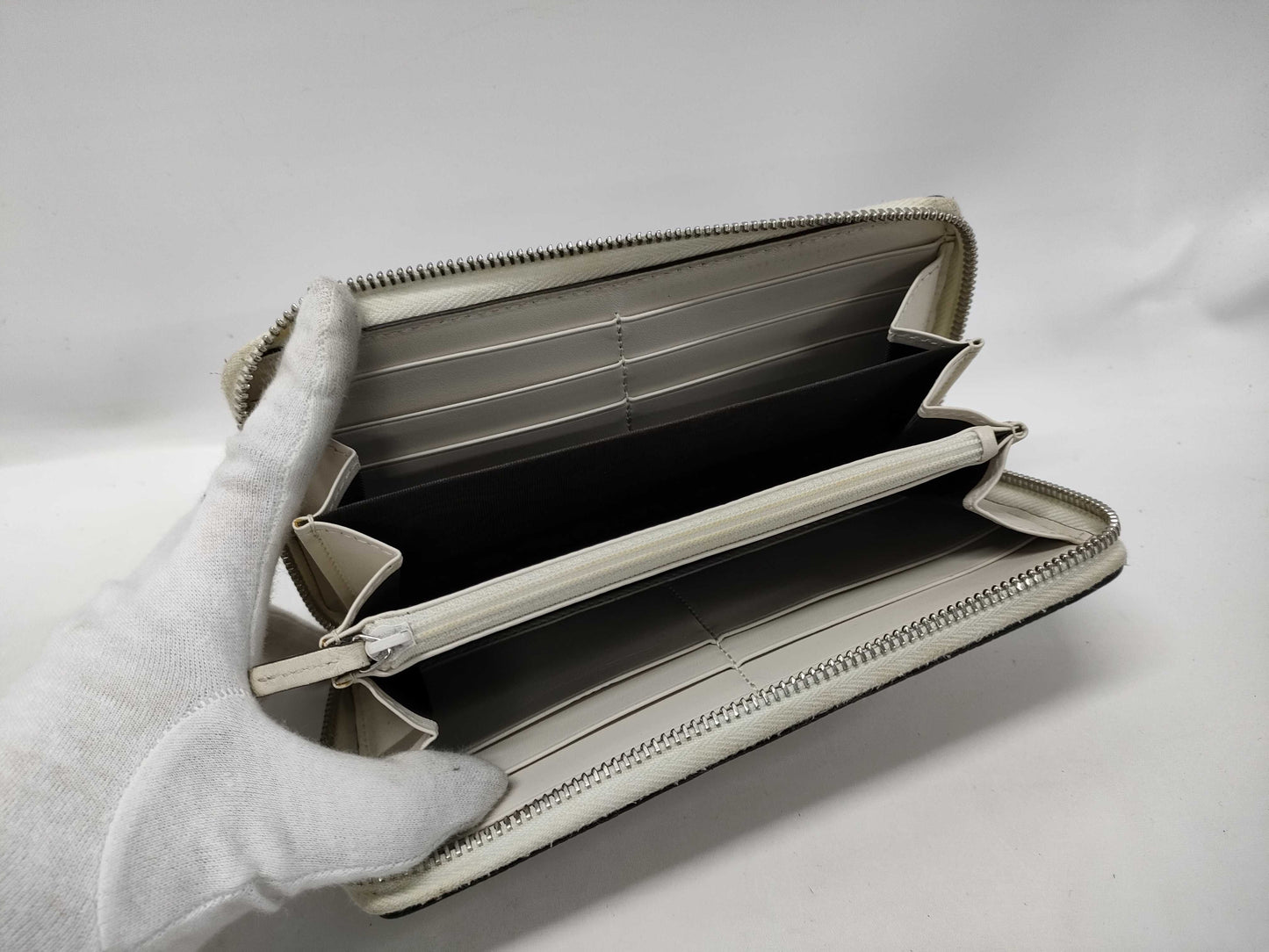 GUCCI GG Embossed Long Wallet