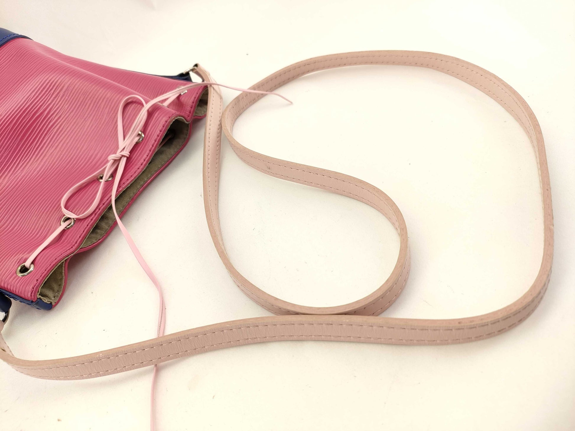 LOUIS VUITTON Epi Louis Vuitton Epi Shoulder Bag Shoulder Bag