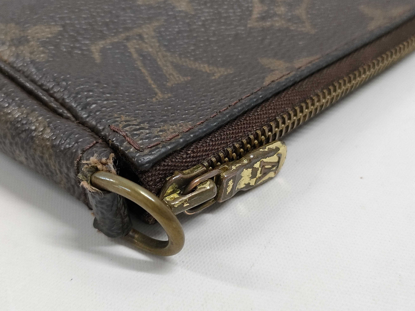 LOUIS VUITTON Monogram Pochette Accessoires M51980 Pouch