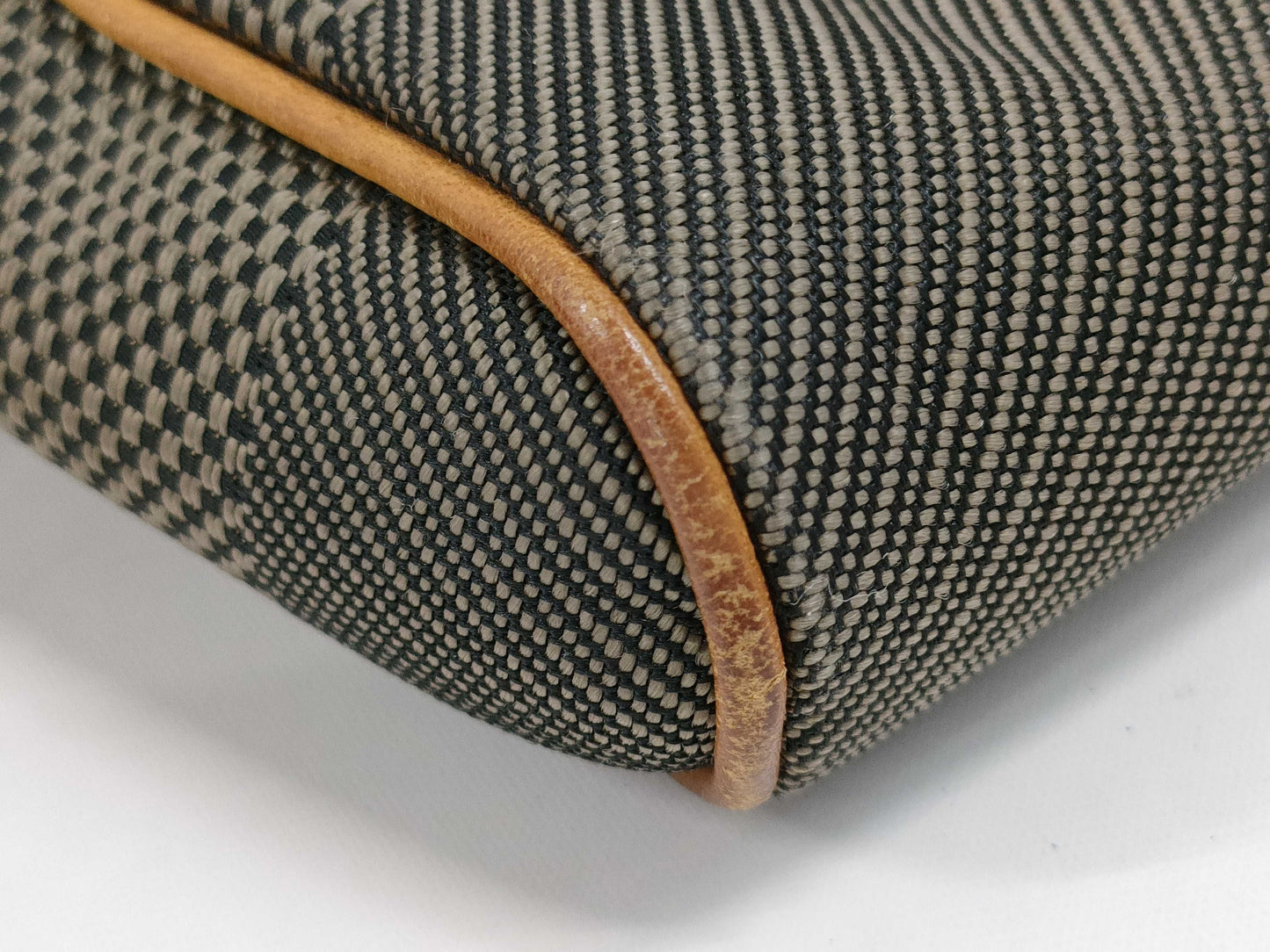 LOUIS VUITTON Acrobat Damier Geant M93619 Shoulder Bag