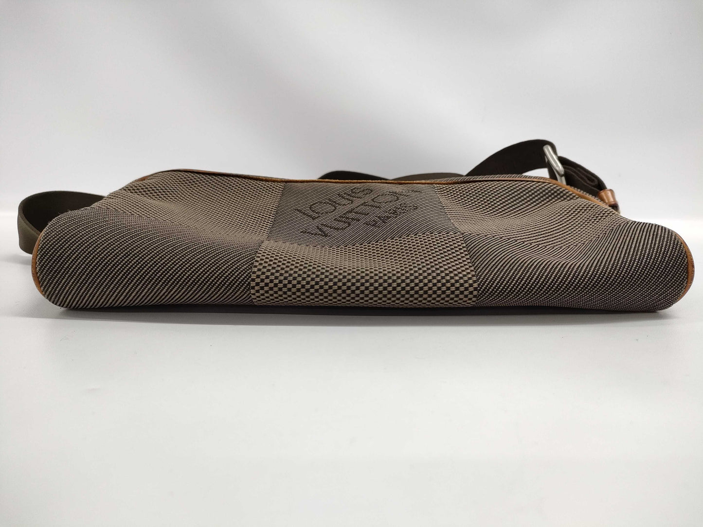 LOUIS VUITTON Acrobat Damier Geant M93619 Shoulder Bag