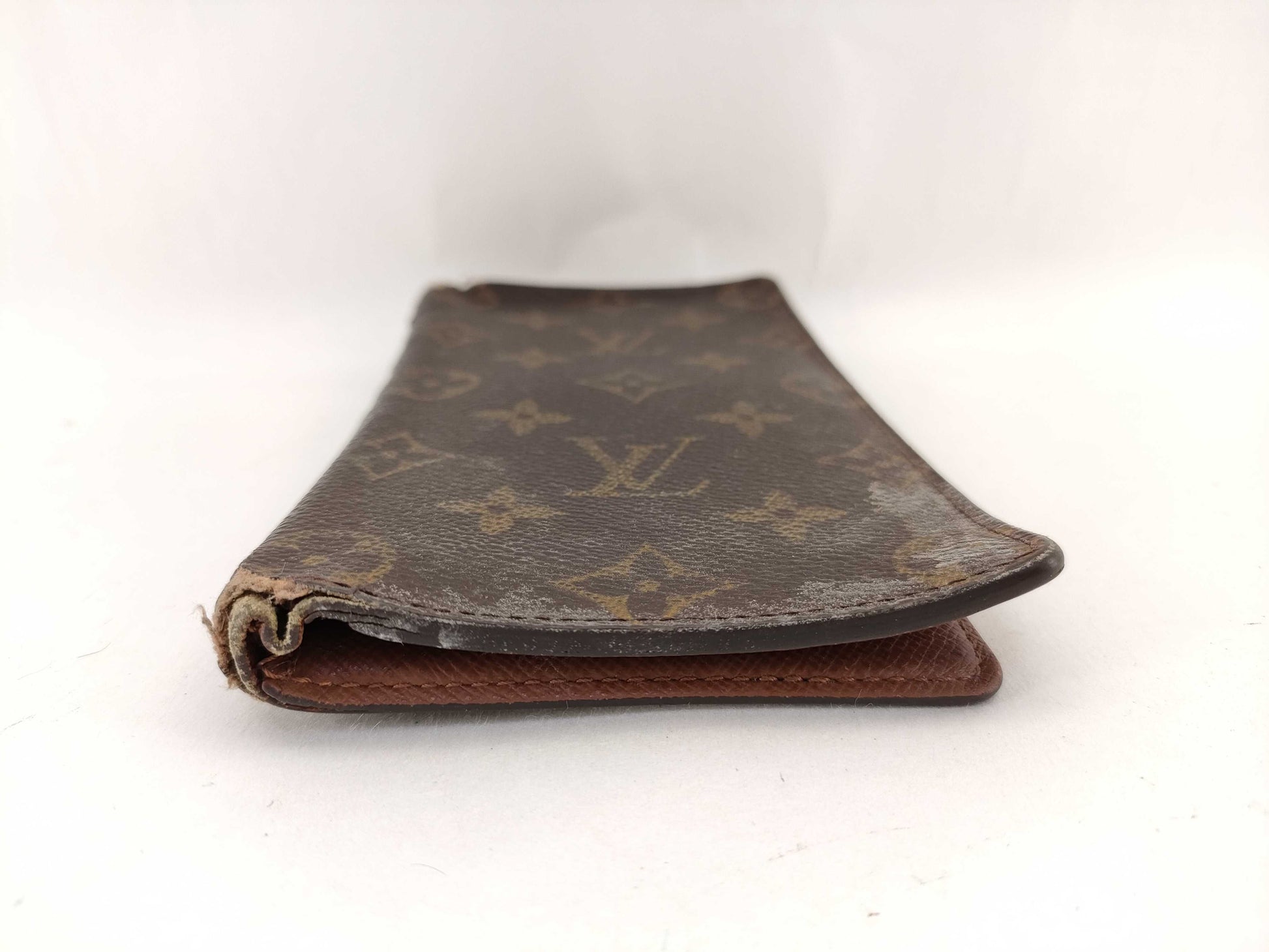 LOUIS VUITTON Monogram Louis Vuitton Billfold
