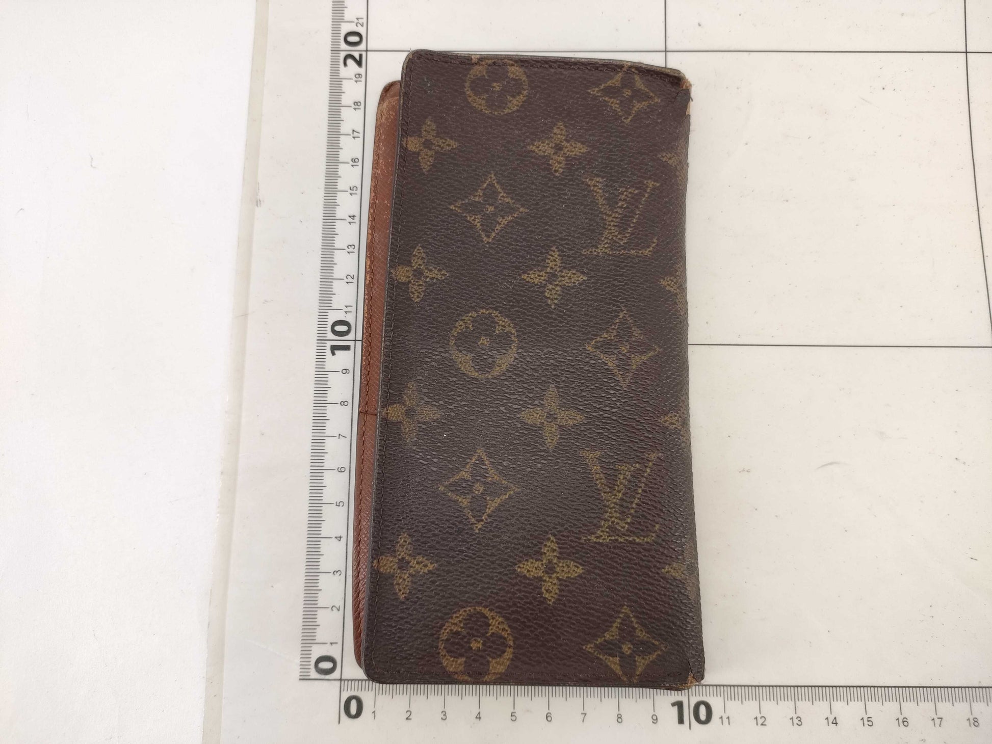 LOUIS VUITTON Monogram Louis Vuitton Billfold