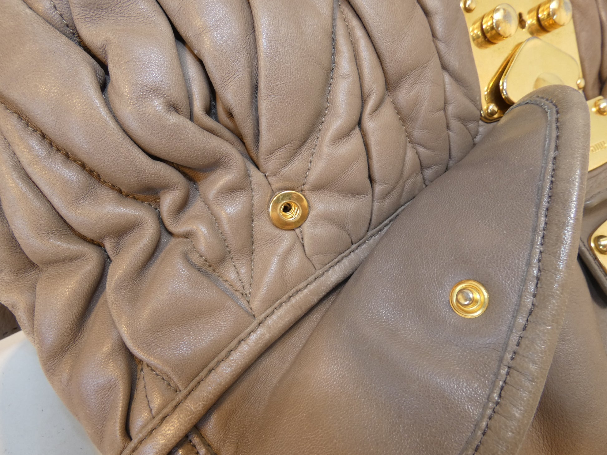 Miu Miu Miu Miu 2-way Matelasse Leather Lock Hand Shoulder Bag