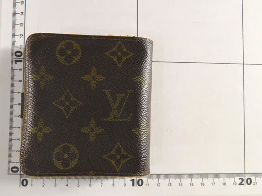 LOUIS VUITTON Monogram Compact Zip Wallet