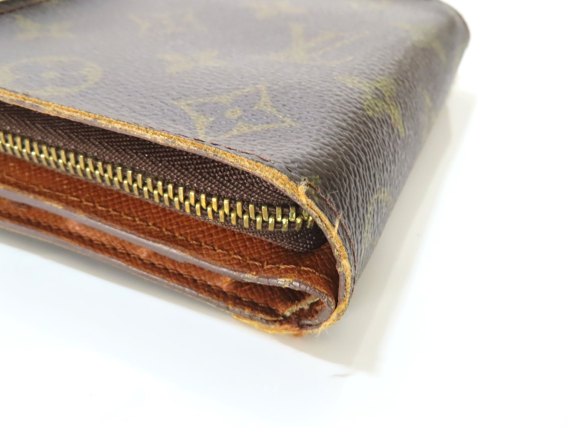 LOUIS VUITTON Monogram Compact Zip Wallet