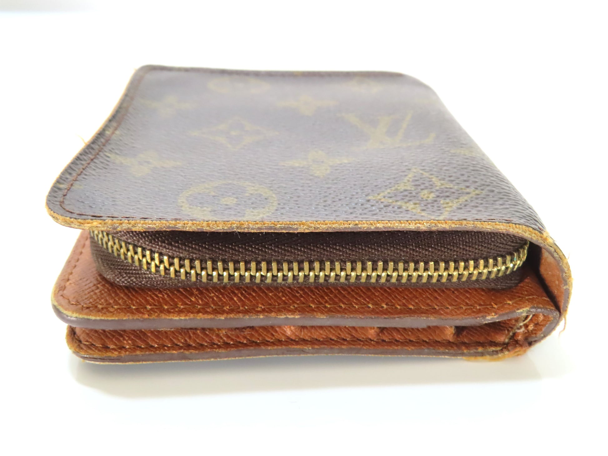 LOUIS VUITTON Monogram Compact Zip Wallet
