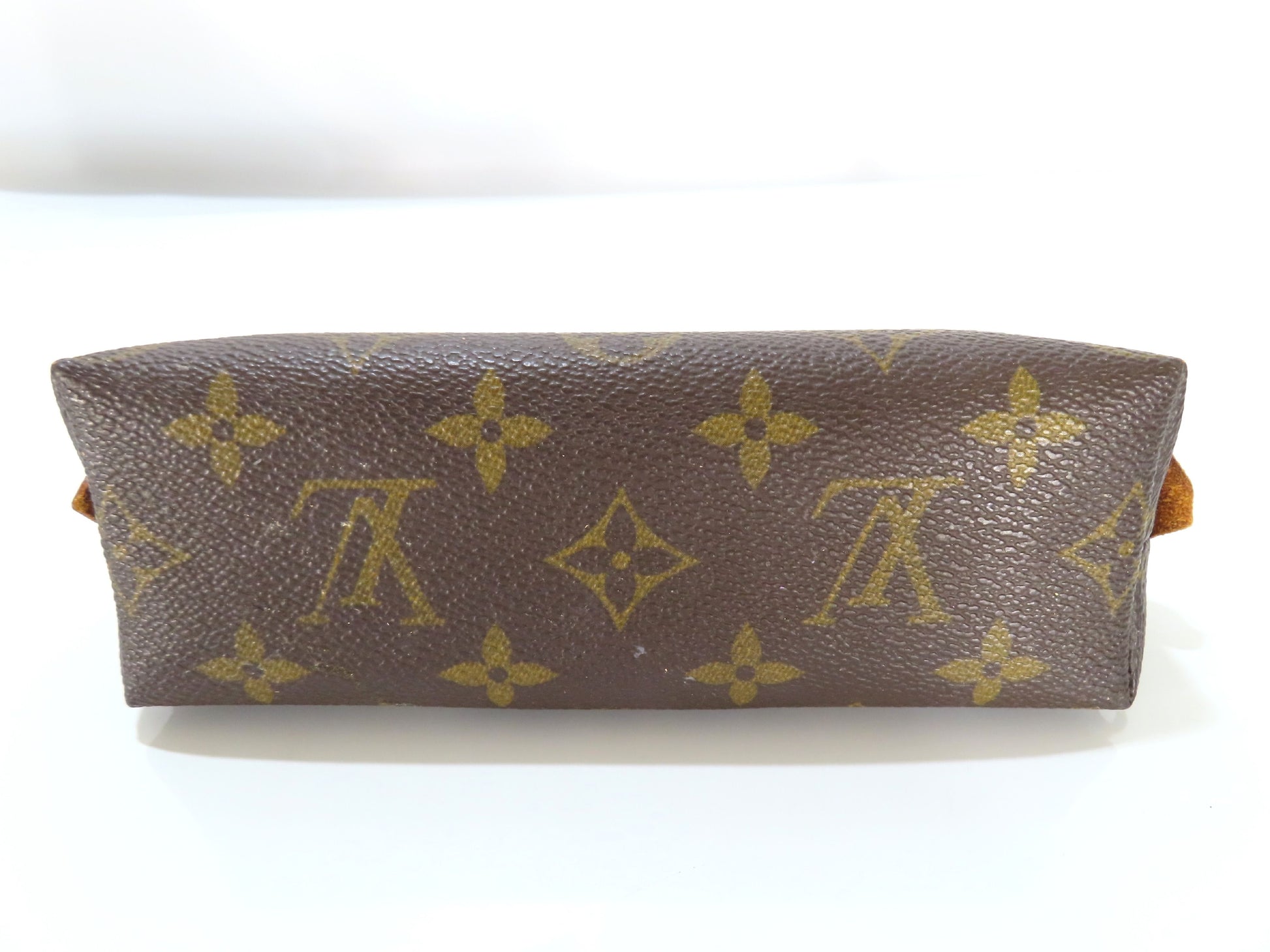 LOUIS VUITTON Monogram Louis Vuitton Monogram Pouch Pouch