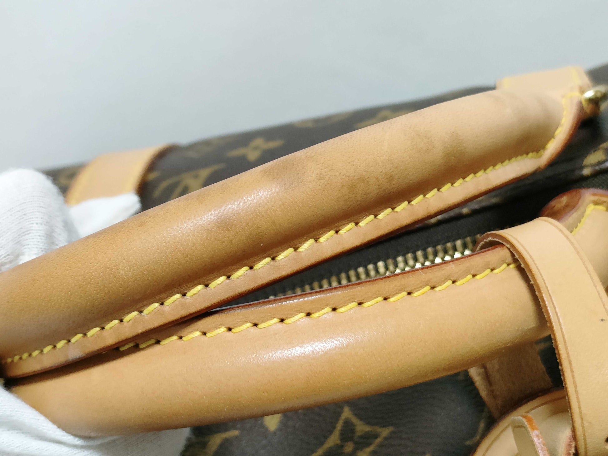 LOUIS VUITTON Monogram Louis Vuitton LOUIS VUITTON Keepall Boston Bag