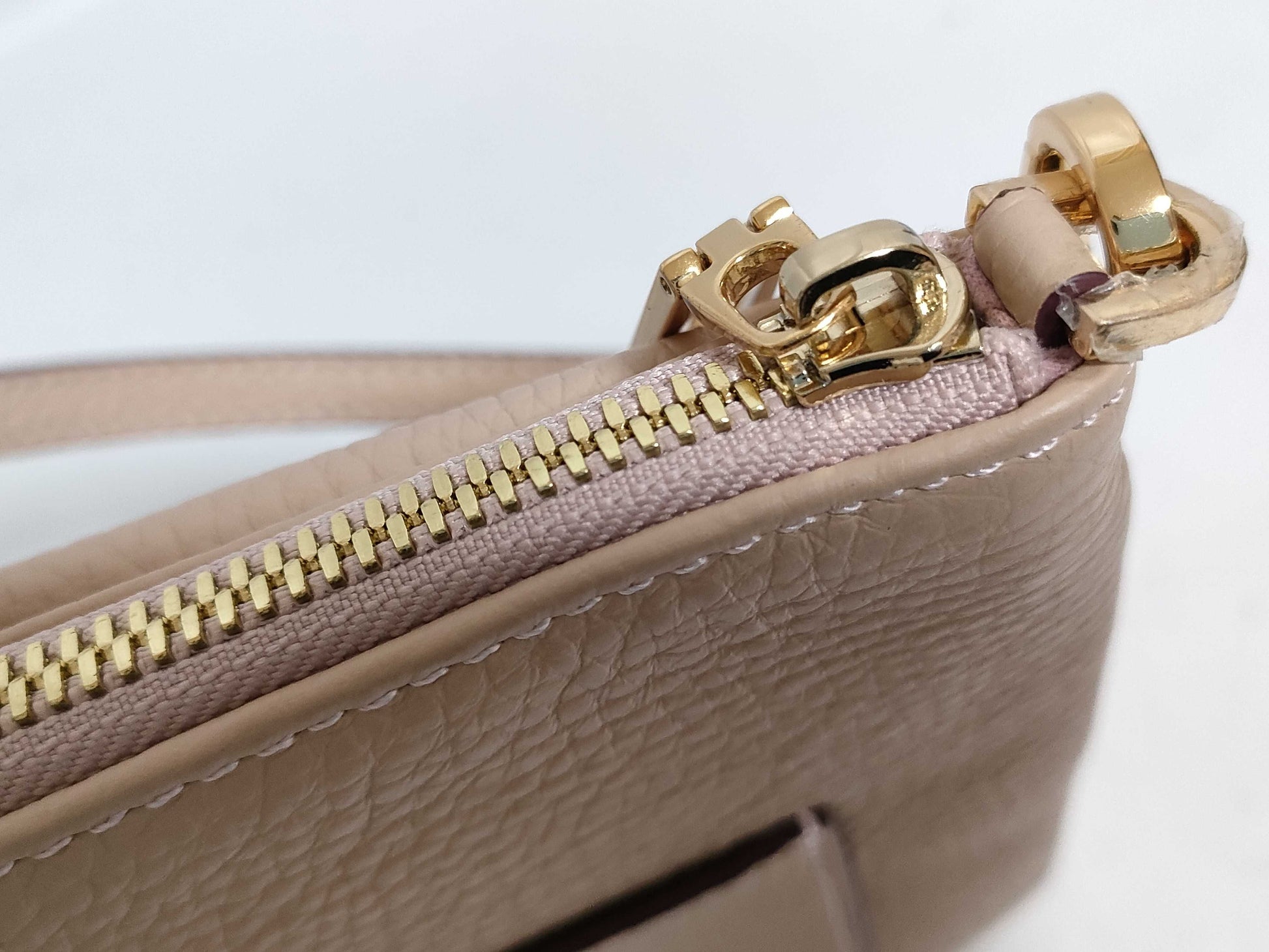 COCOCELUX Leather Shoulder Bag