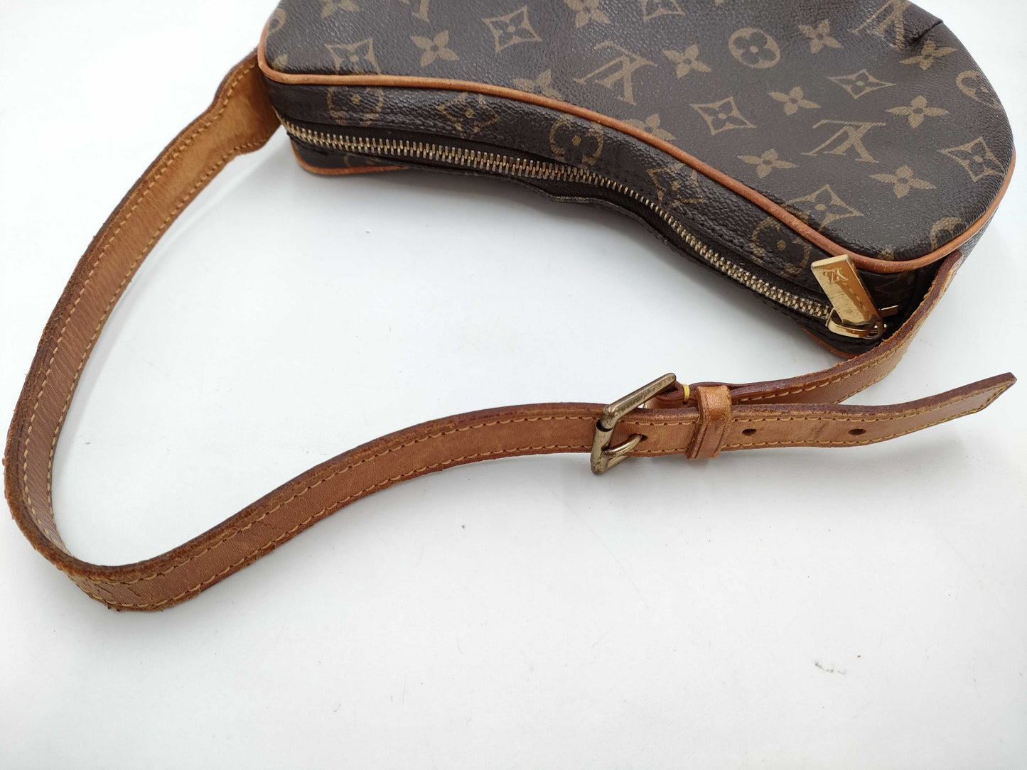 LOUIS VUITTON Monogram Croissant Pochette M51510 Bag