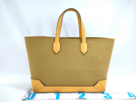 HERMES Maxi Box Caba 30 Epson Felt Camel Jaune D'or X Stamp Tote Bag