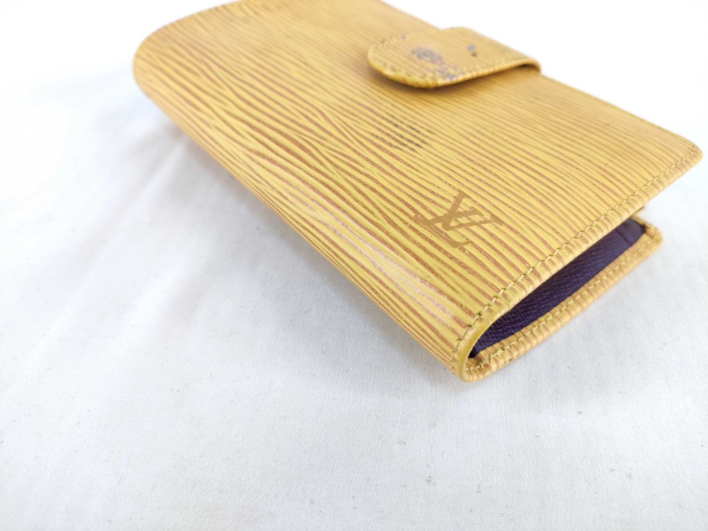 LOUIS VUITTON Epi Wallet, Epi Wallet