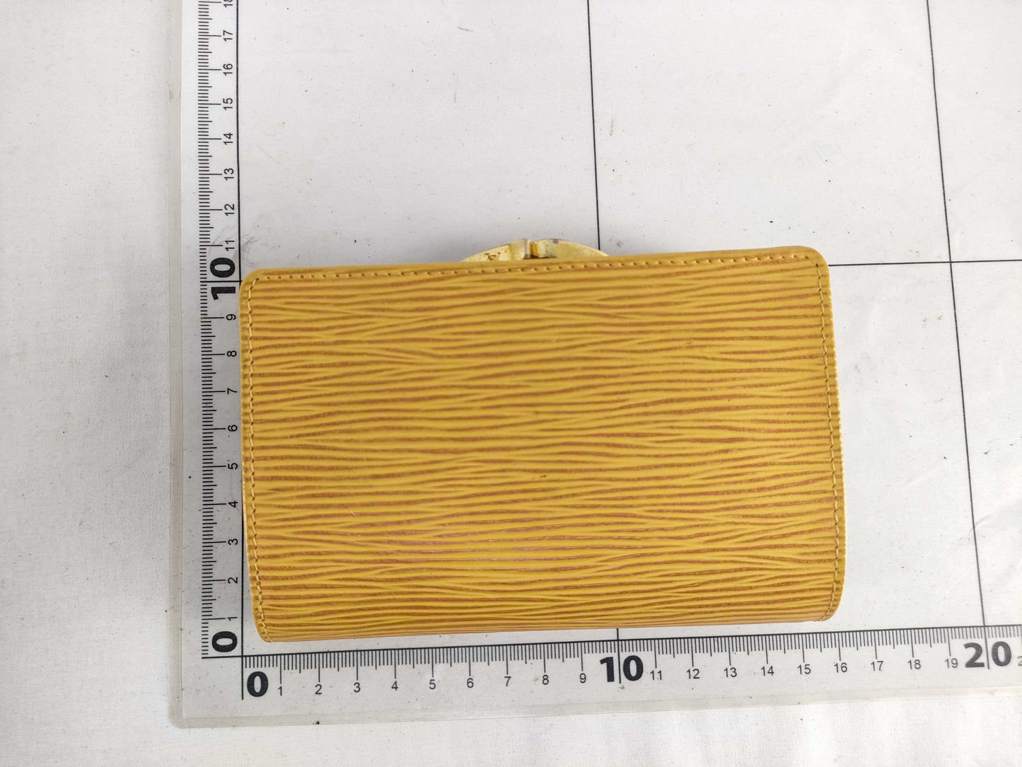 LOUIS VUITTON Epi Wallet, Epi Wallet