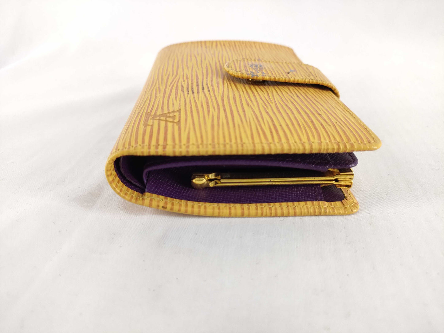 LOUIS VUITTON Epi Wallet, Epi Wallet