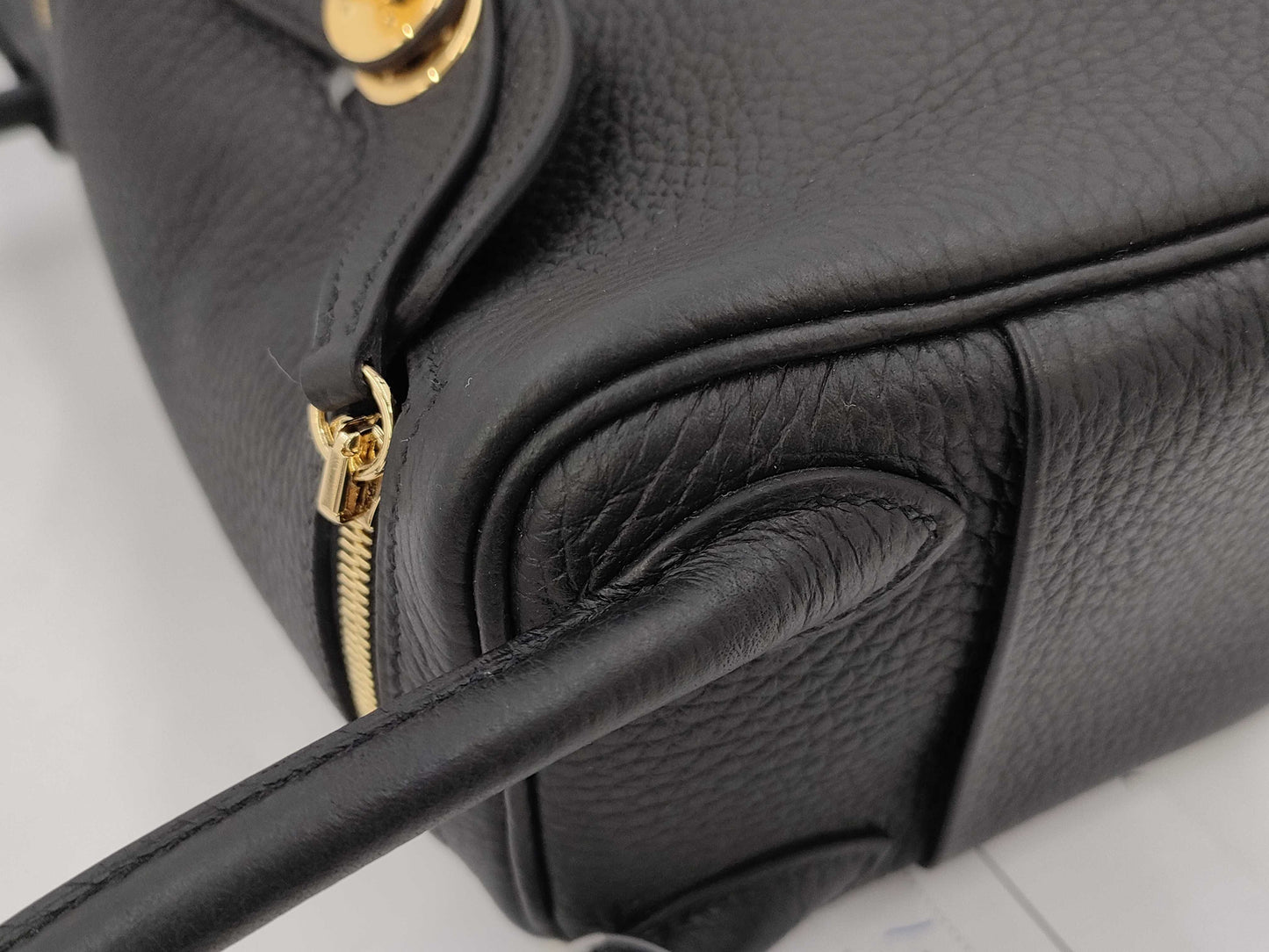 HERMES Lindy Mini Shoulder Bag in Black with Gold Hardware and Double Stamp