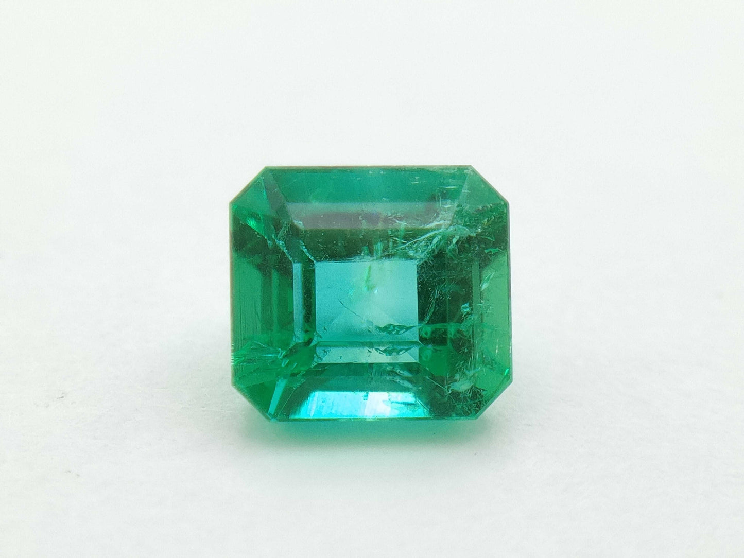 E0.558ct Colored Stone Loose