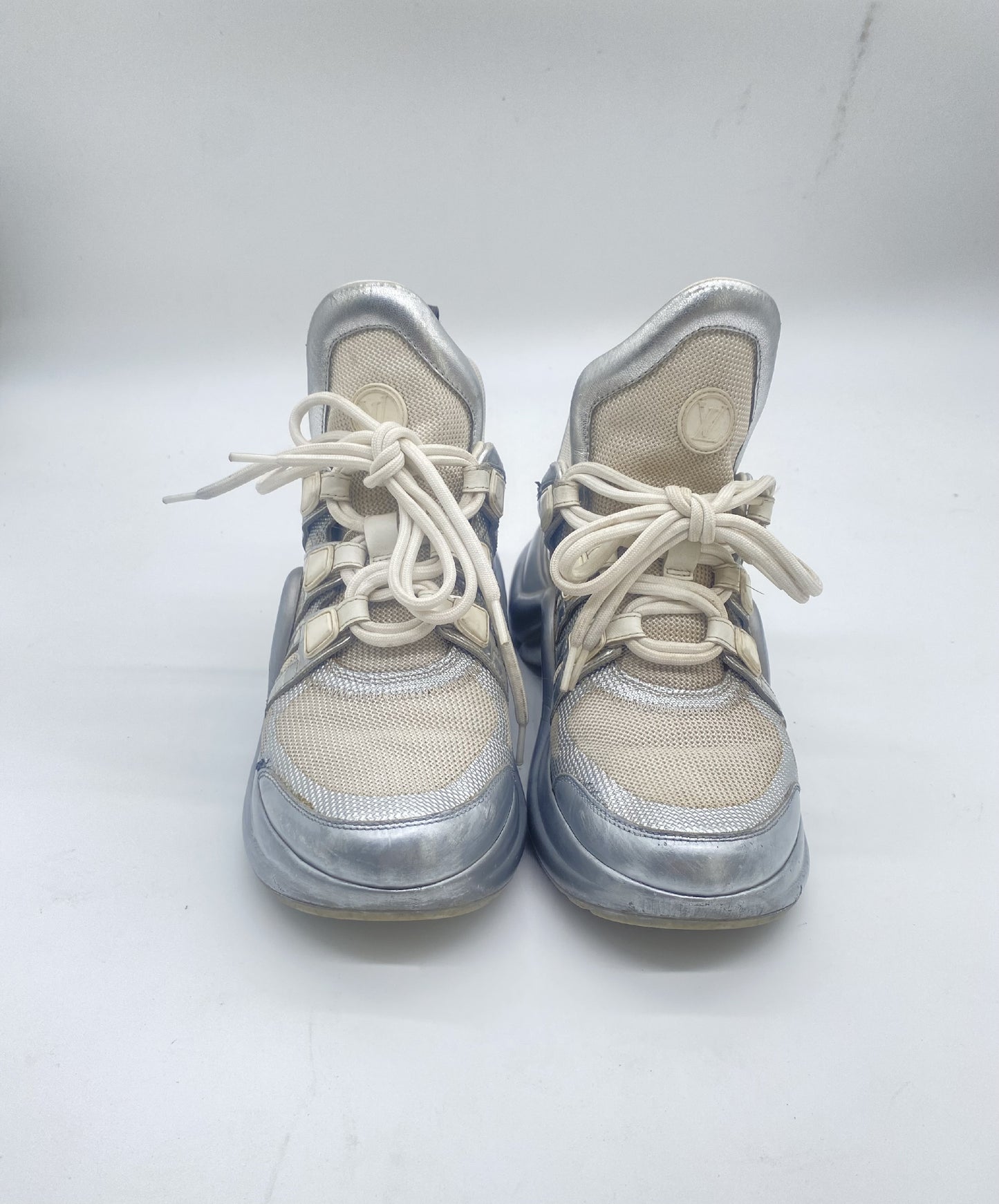 LOUIS VUITTON GO1108 size 37 sneakers
