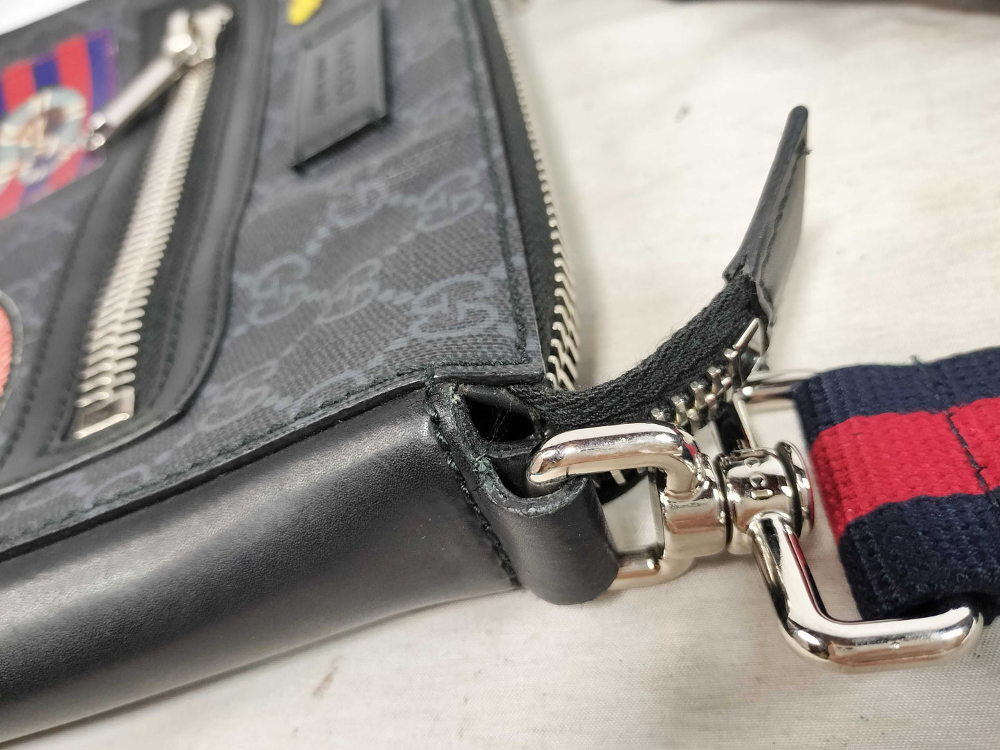 GUCCI GG Supreme Gucci Shoulder Bag PVC Shoulder Bag