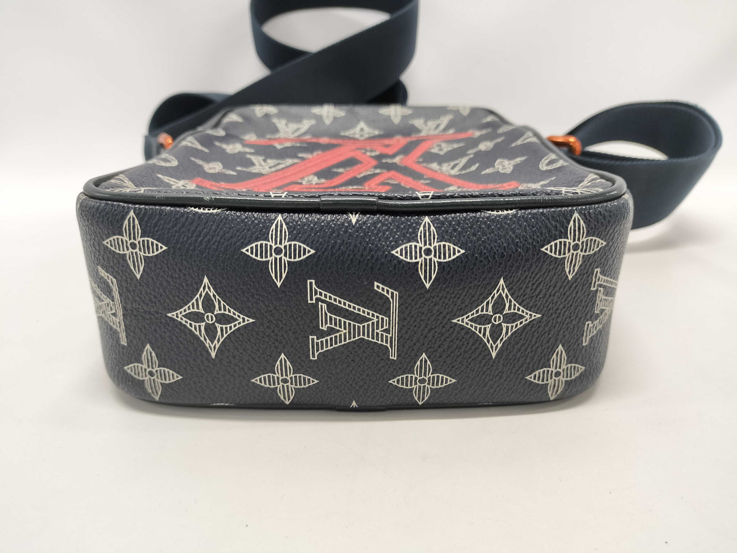 LOUIS VUITTON Monogram Ink Danube M43678 Shoulder Bag