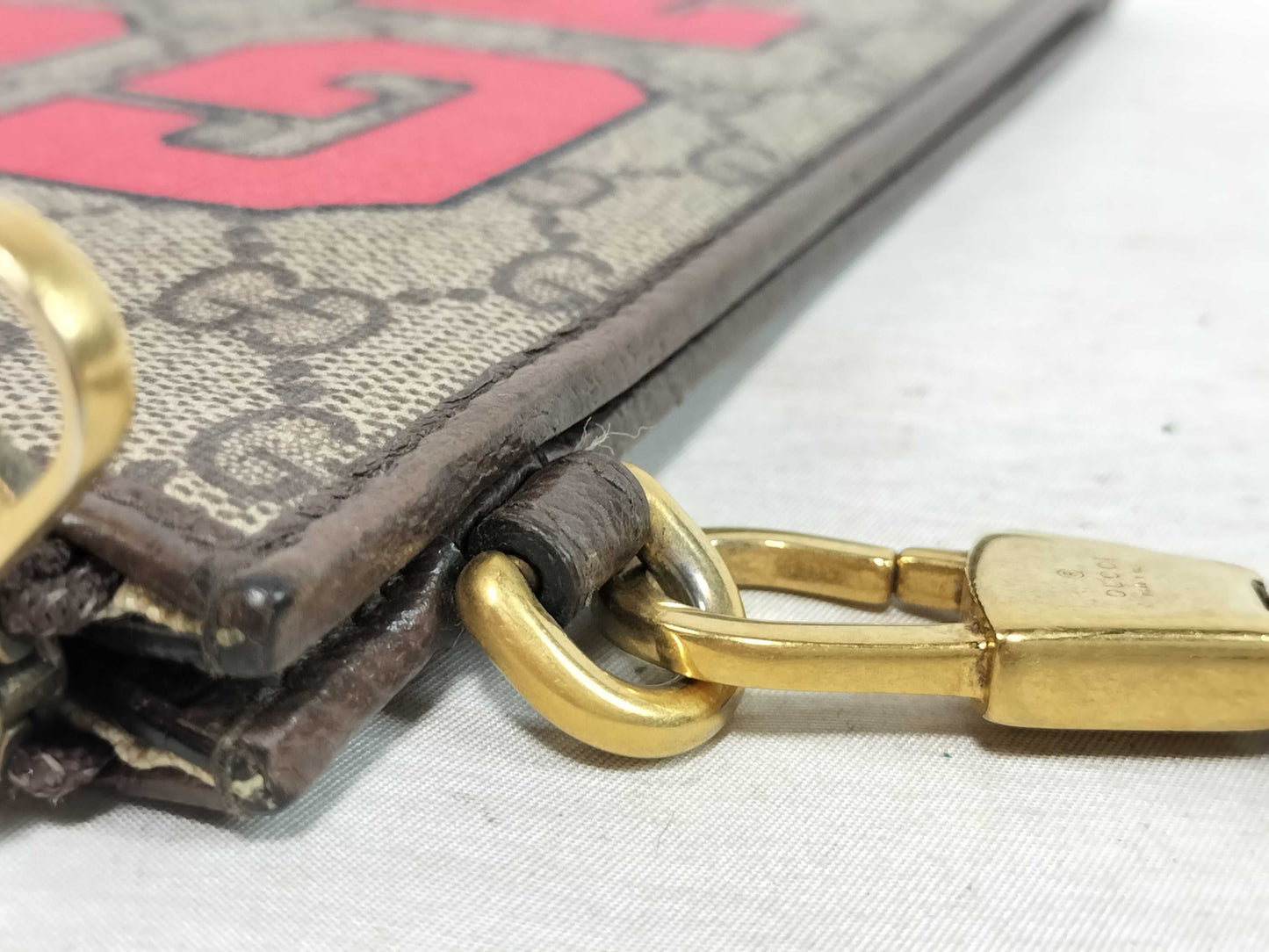 GUCCI GG Supreme Gucci Clutch Bag
