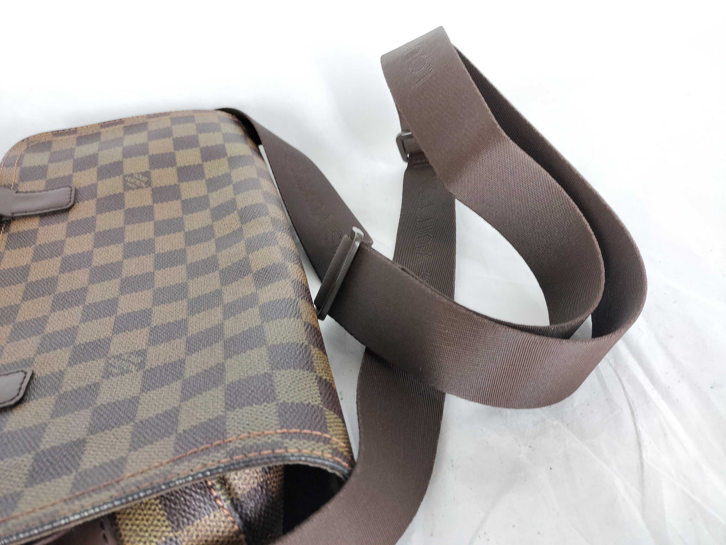 LOUIS VUITTON Damier Reporter Merville Ebene Shoulder Bag VI0076