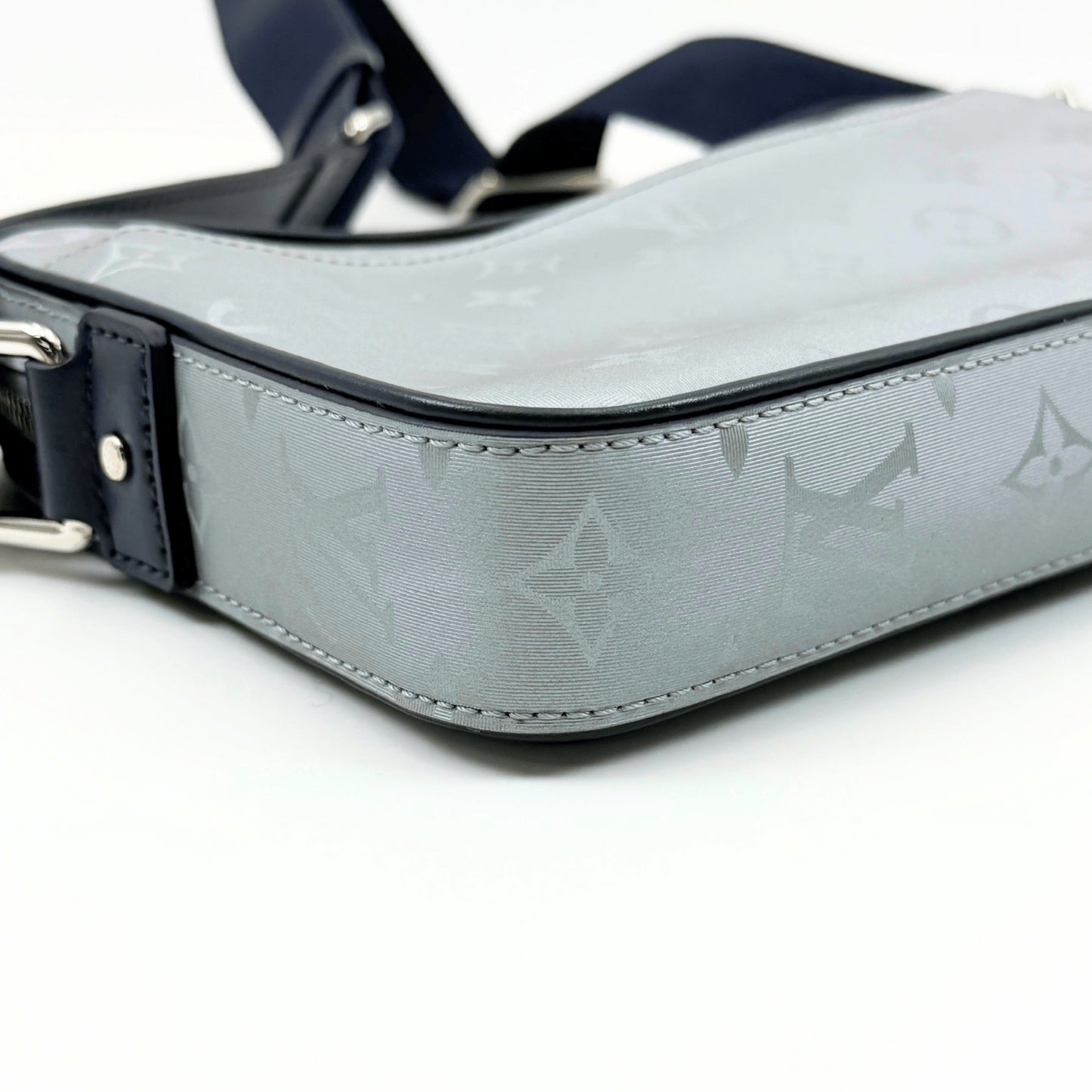 LOUIS VUITTON Monogram Satellite Alpha Messenger Bag, RFID Enabled, M44169 Shoulder Bag