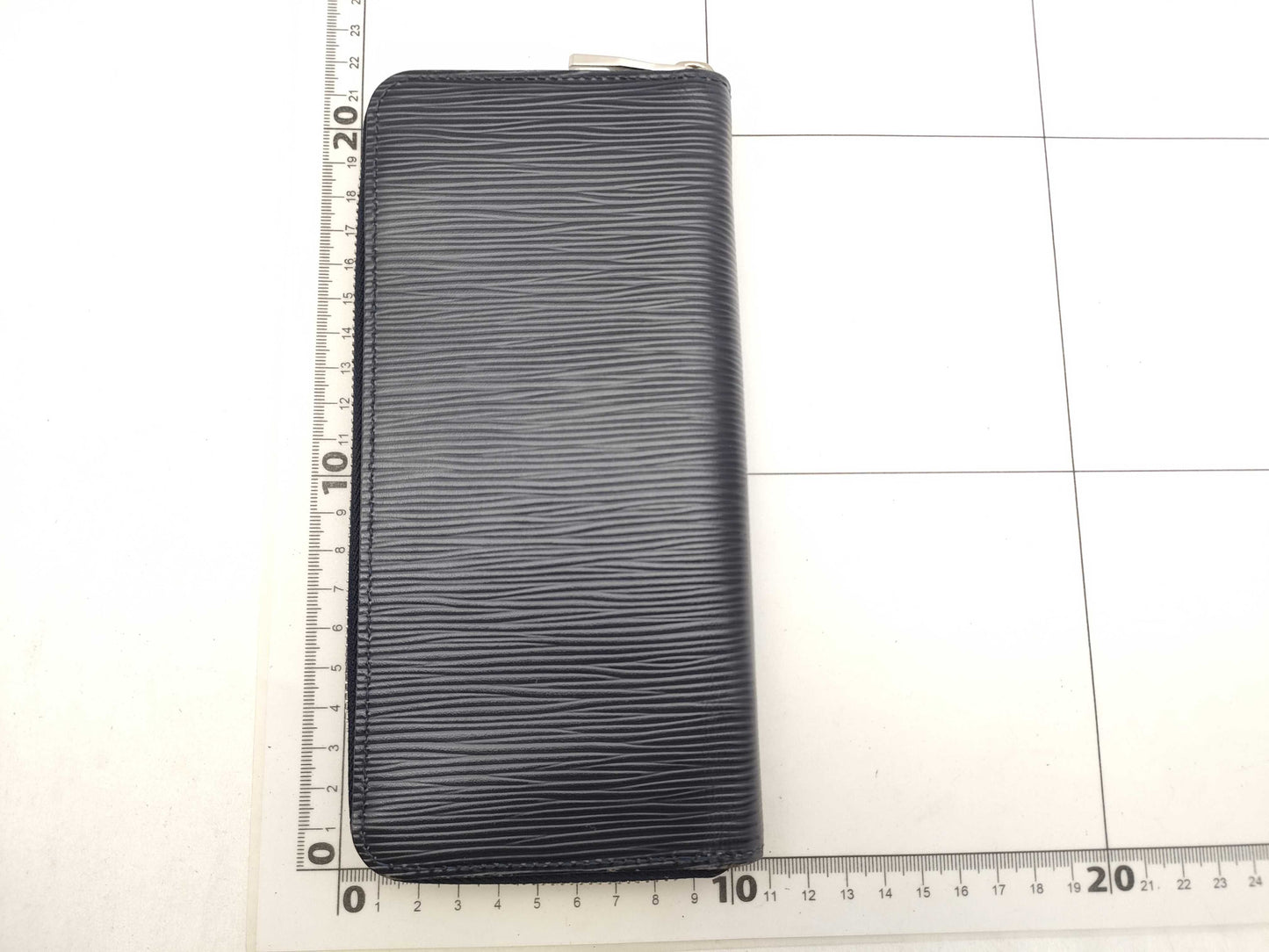 LOUIS VUITTON Epi Zippy Wallet Vertical M61828 CA4157 Wallet