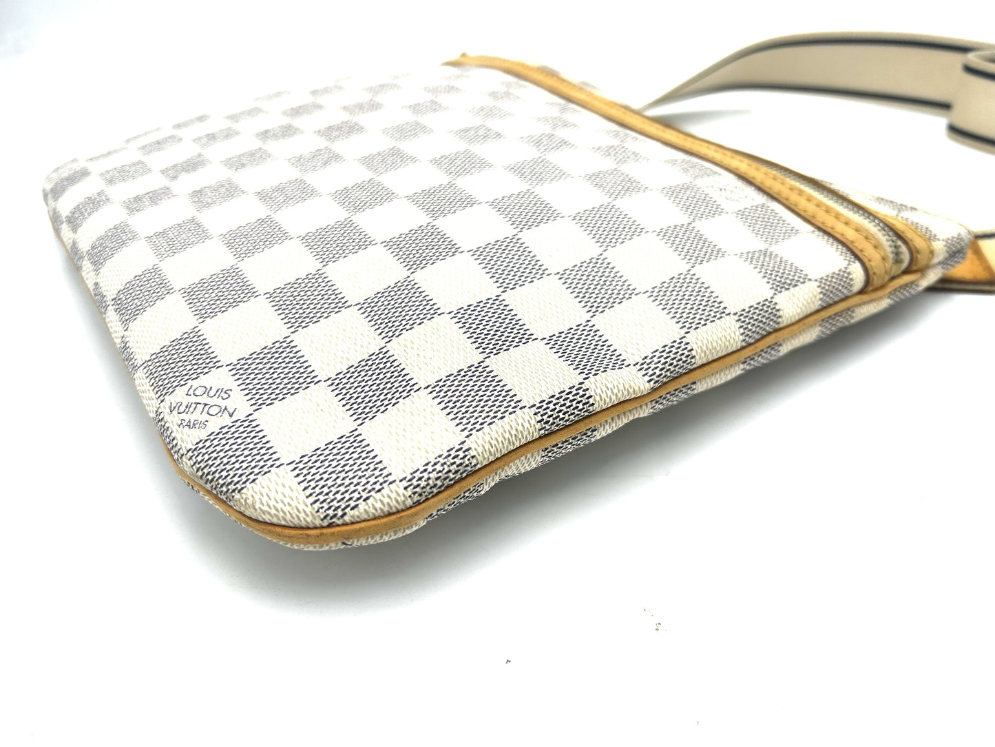 LOUIS VUITTON Azur Pochette Bosphor Bag
