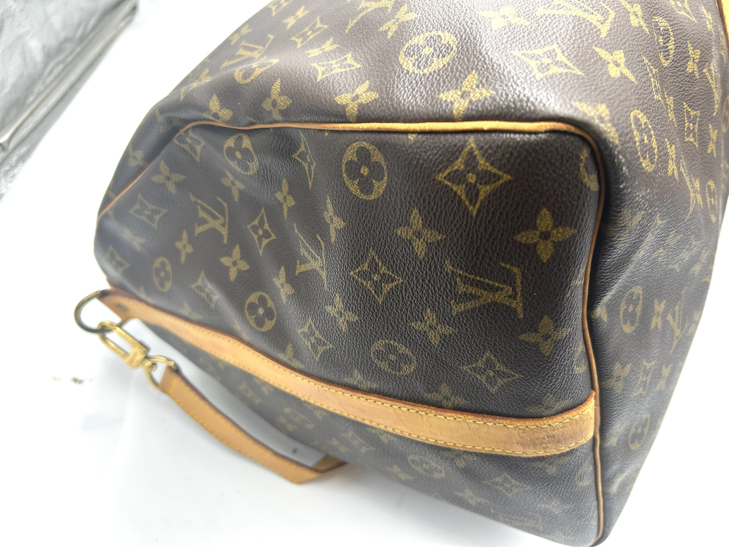 LOUIS VUITTON Keepall Bandouliere 60 Monogram Bag