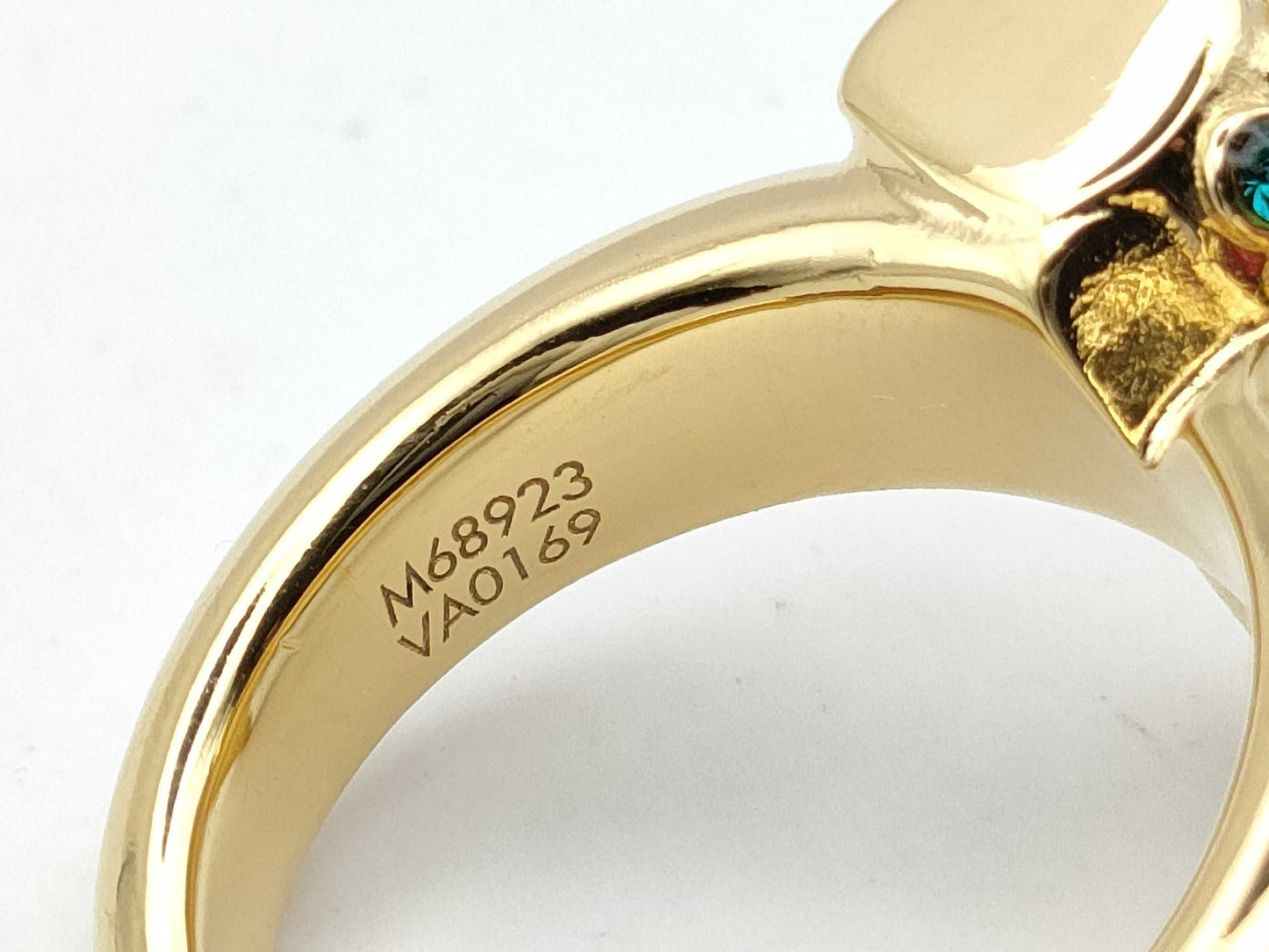 LOUIS VUITTON Essential V Planet Ring