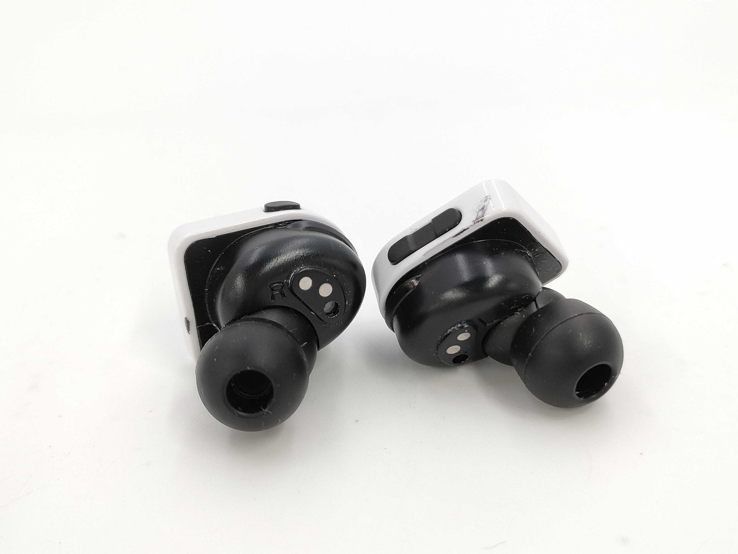 LOUIS VUITTON Horizon Earphones TZ0446 QAB 020 R94796 L84475 Other Accessories