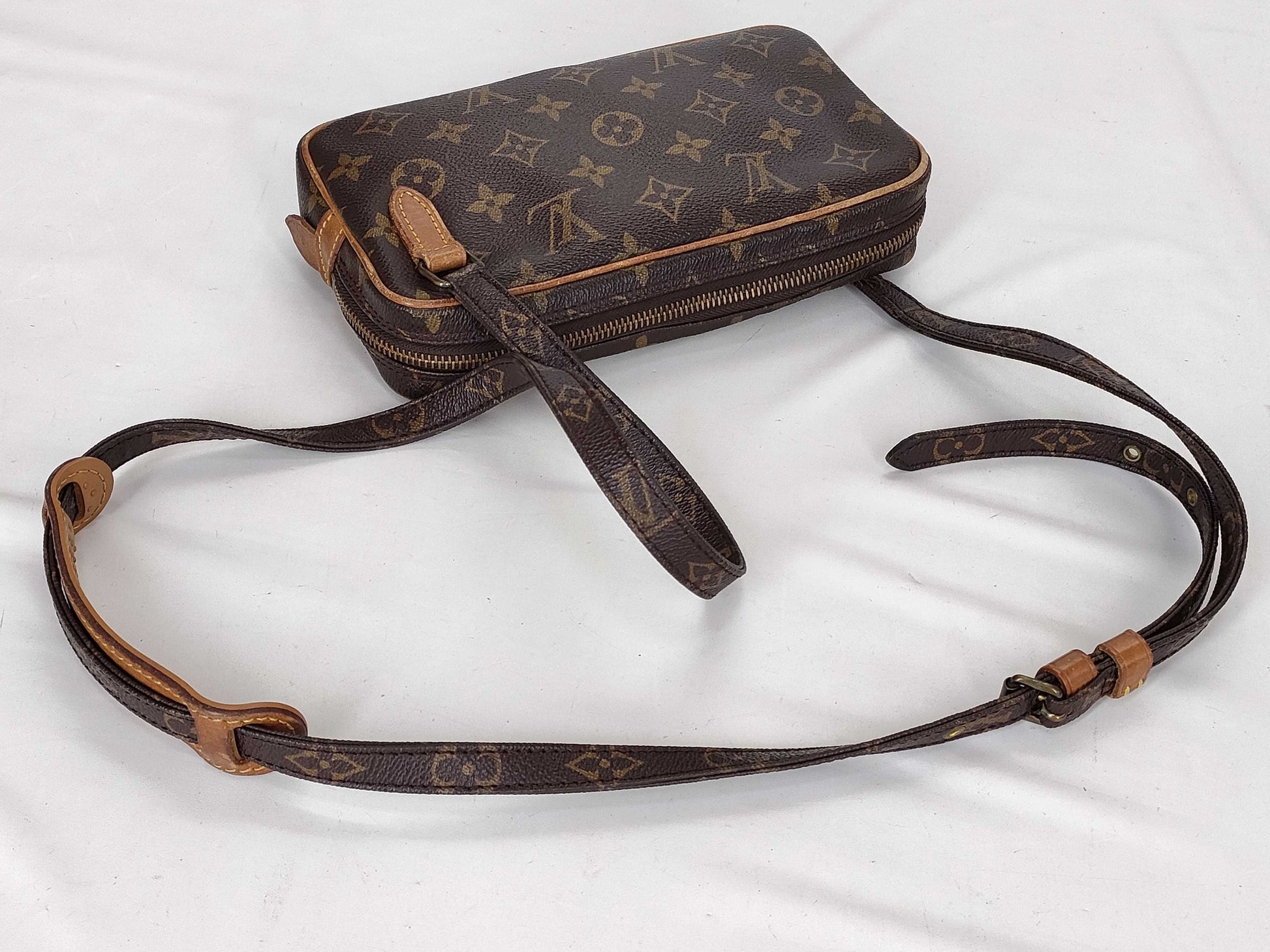 LOUIS VUITTON Monogram Vuitton Monogram Pochette Marley Bandriere M51828 Shoulder Bag
