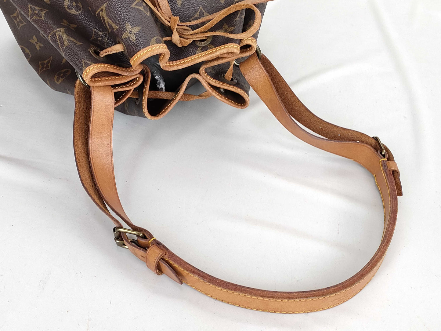 LOUIS VUITTON Monogram Vuitton Monogram Noe M42224 Serial Blur Shoulder Bag