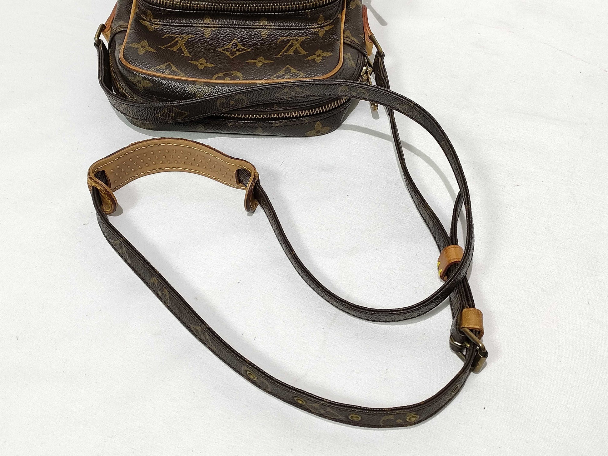 LOUIS VUITTON Monogram Vuitton Monogram Amazon M45236 Shoulder Bag