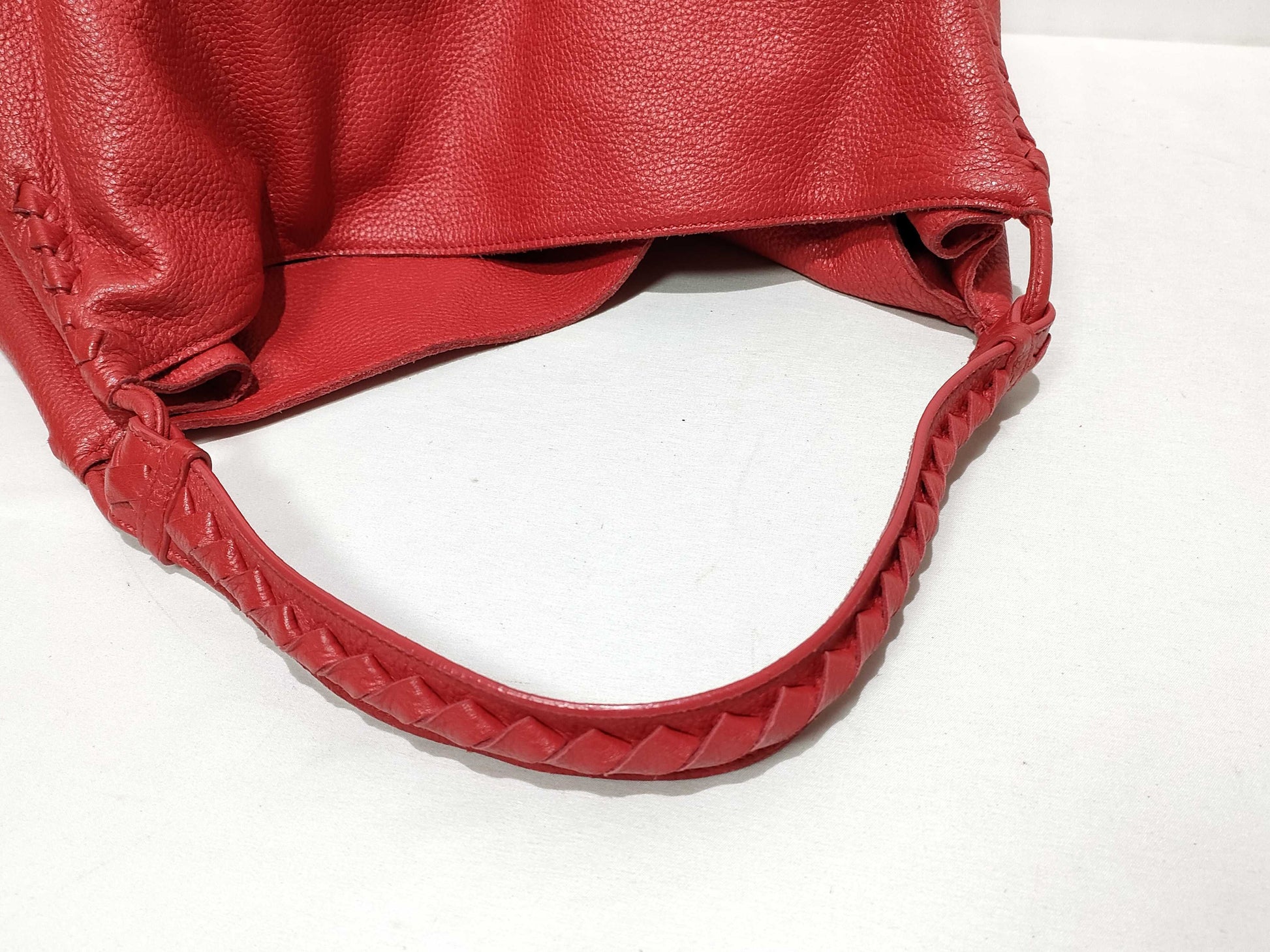 BOTTEGA VENETA Intrecciato Bottega Veneta Cervo Intrecciato Leather Tote Bag Red Tote Bag