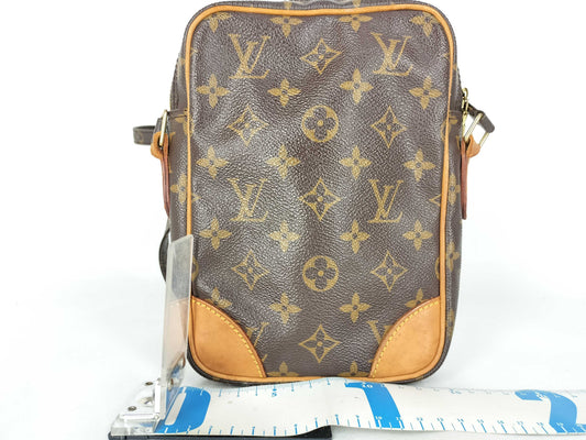 LOUIS VUITTON Monogram Vuitton Monogram Amazon M45236 AR0090 Outer Pocket Mold Shoulder Bag