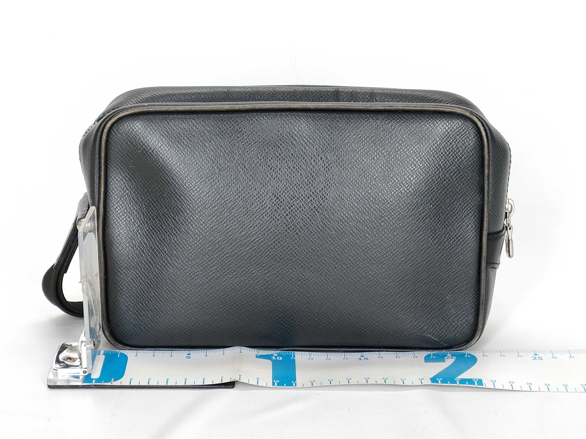 LOUIS VUITTON Taiga Vuitton Taiga Kaluga M30812 Clutch Bag