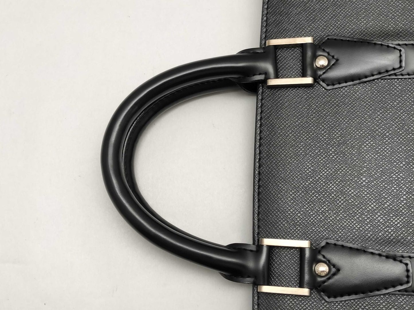LOUIS VUITTON Taiga SG-Louis Vuitton Taiga Porte Documain Rosin M30052 Black Business Bag
