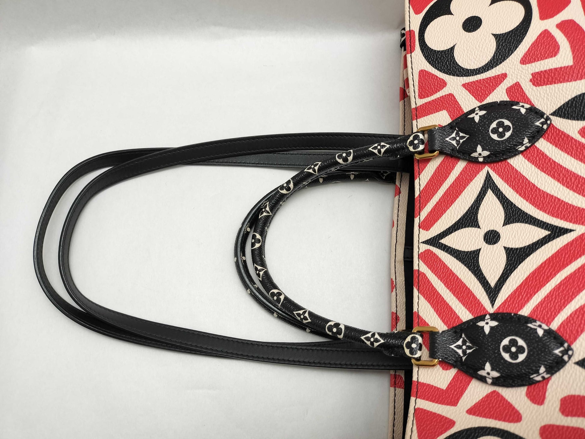 LOUIS VUITTON Louis Vuitton On-Zago-GM Monogram Giant Jungle Tote Bag