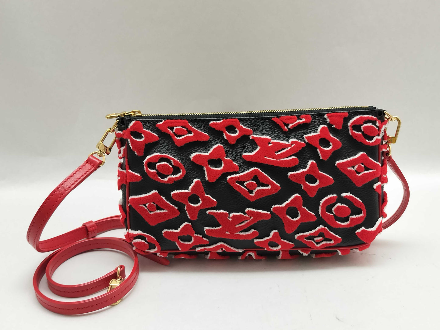 LOUIS VUITTON Louis Vuitton Monogram Shoulder Bag