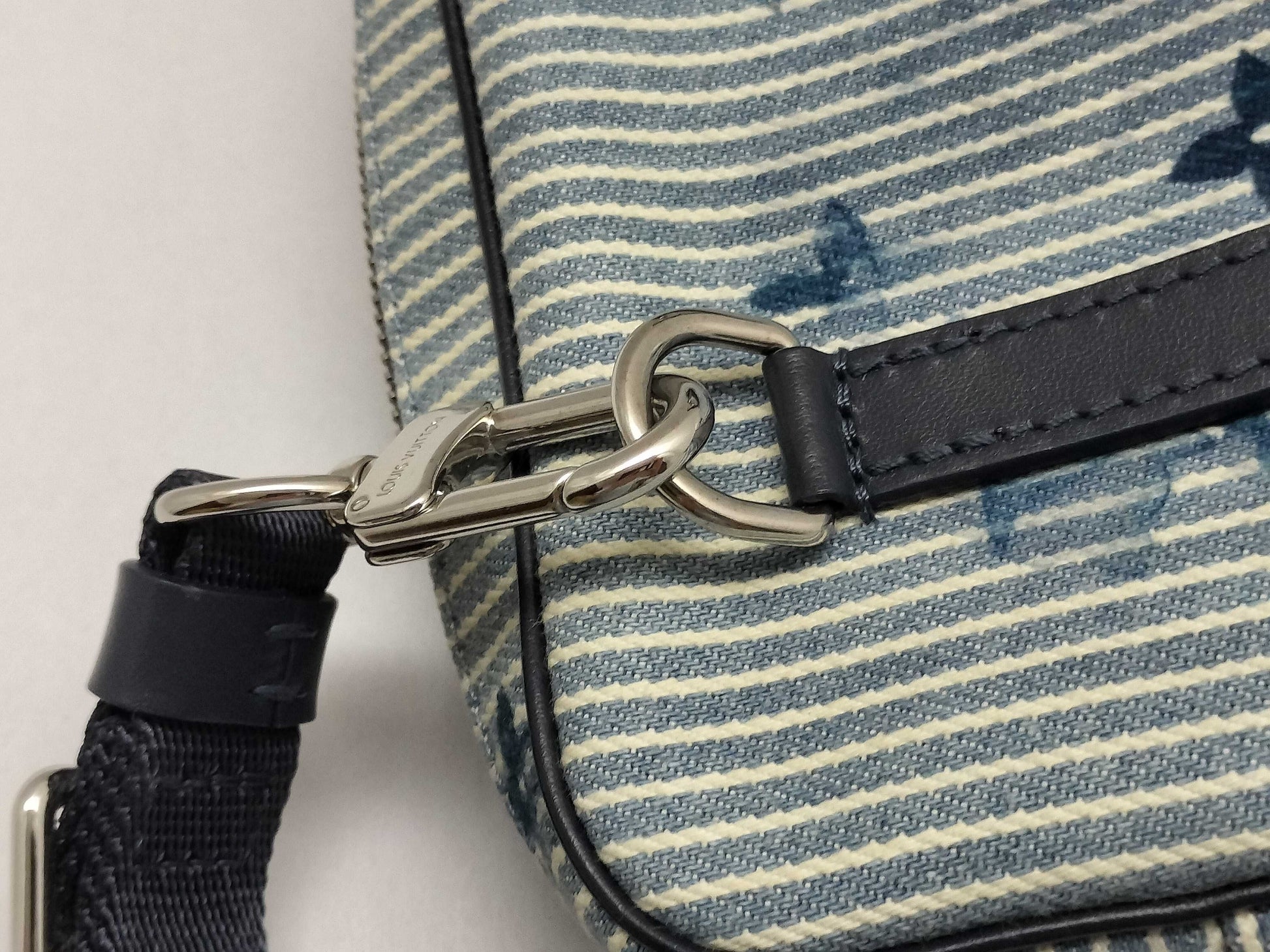 LOUIS VUITTON Louis Vuitton Monogram Shoulder Bag