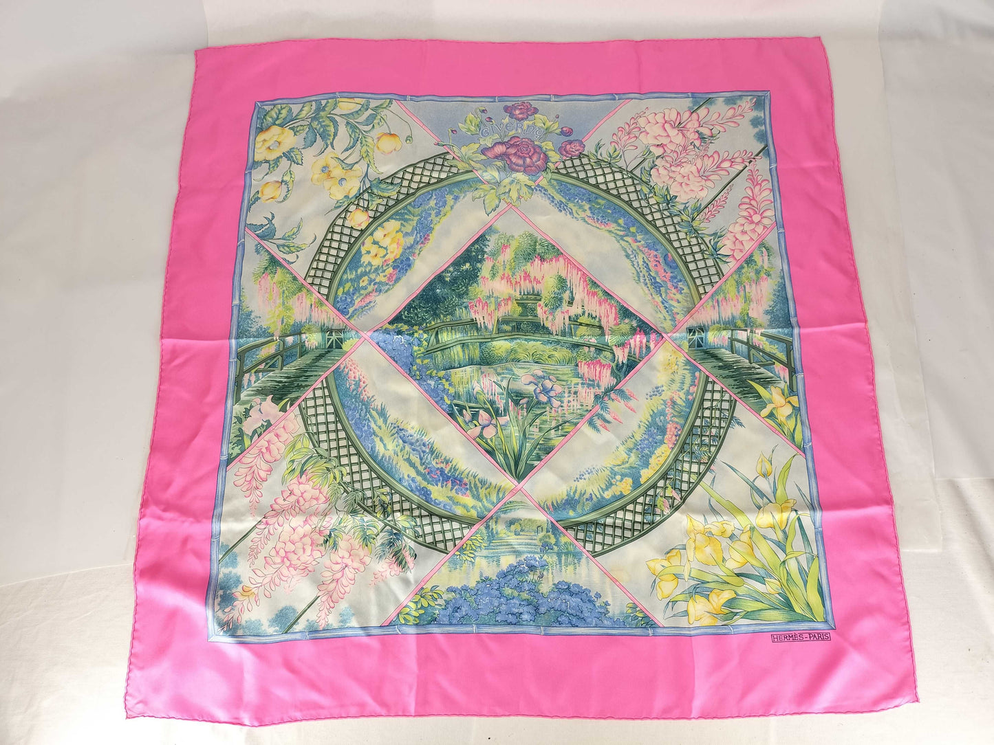 HERMES Carre Hermes Scarf GIVERNY Pink Scarf