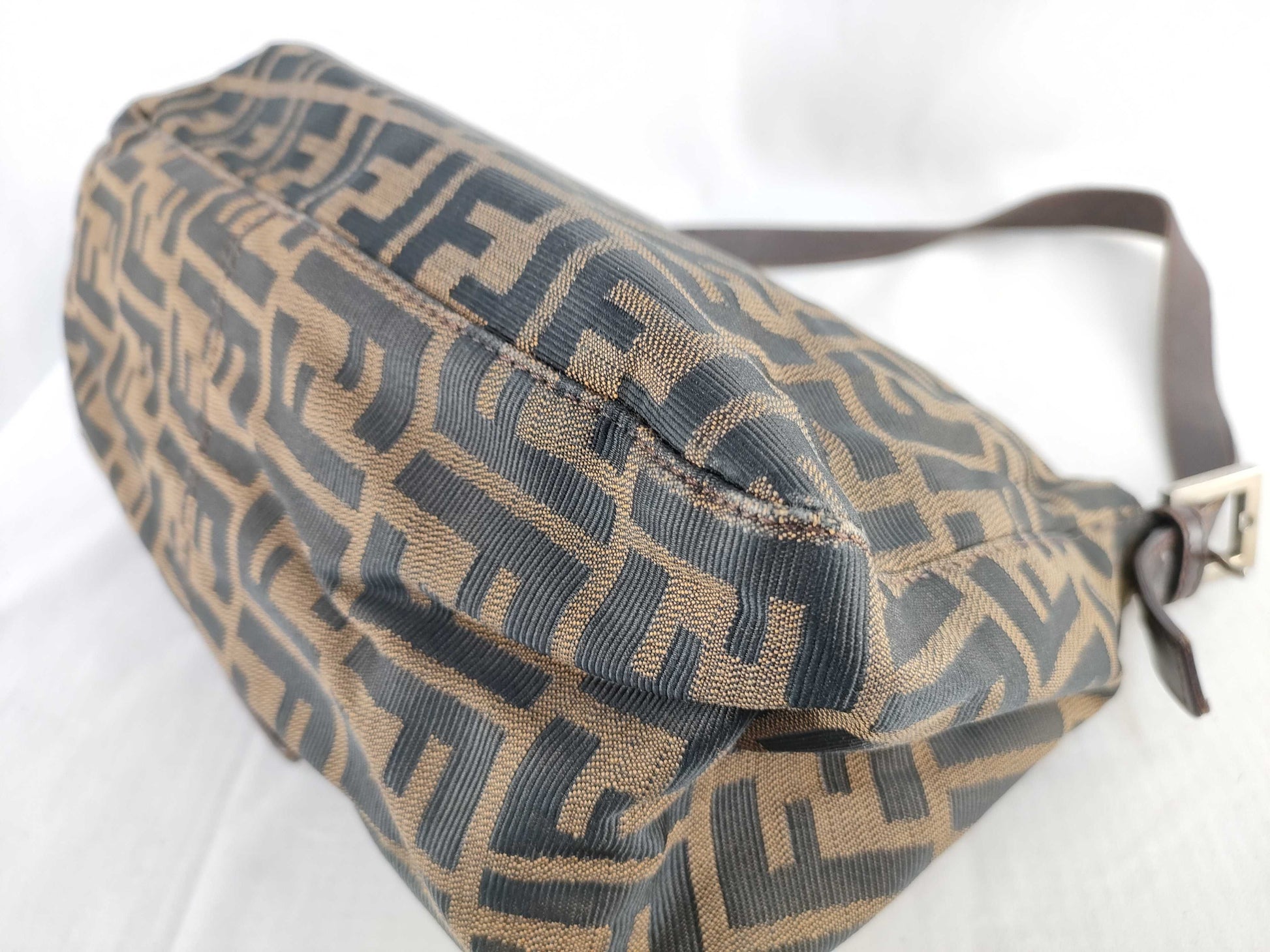 FENDI FENDI Fendi Mamma Bucket Bag Shoulder Bag