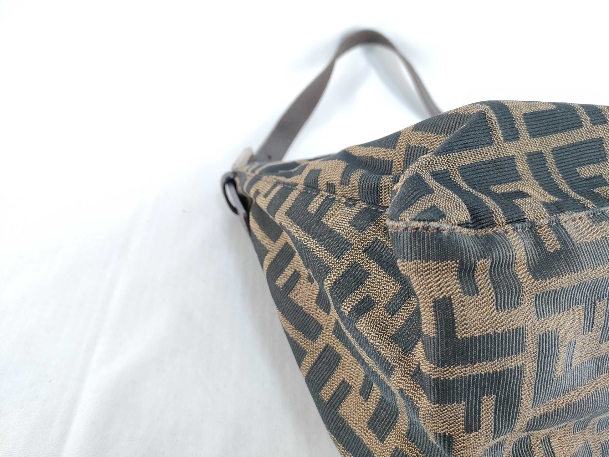 FENDI FENDI Fendi Mamma Bucket Bag Shoulder Bag