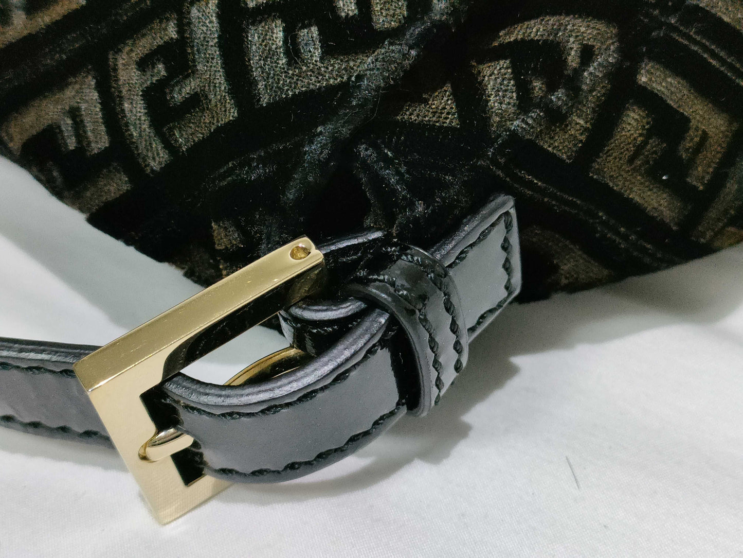 FENDI FENDI Fendi Mamma Bucket Velor Bag Shoulder Bag